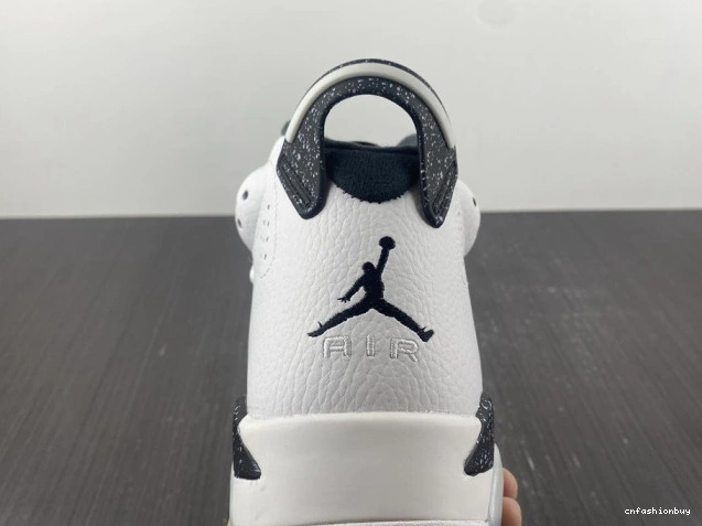 6 Jordan Retro 384664-101 Oreo 1105